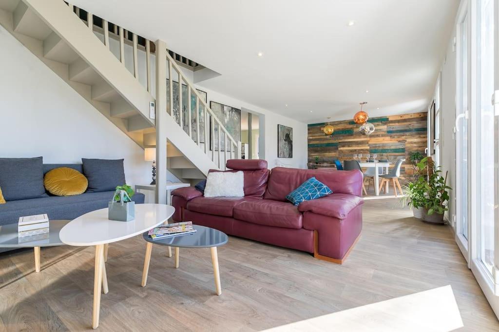 Grande Maison Avec Et Sans Vis-a-vis Holiday home Laglorieuse