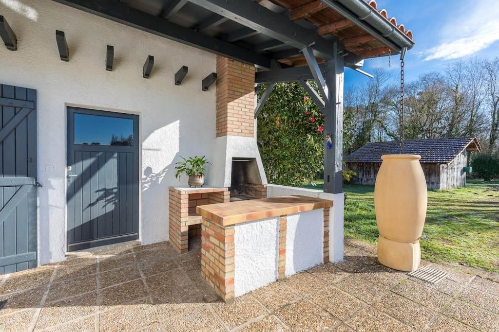 Grande Maison Avec Et Sans Vis-a-vis Laglorieuse