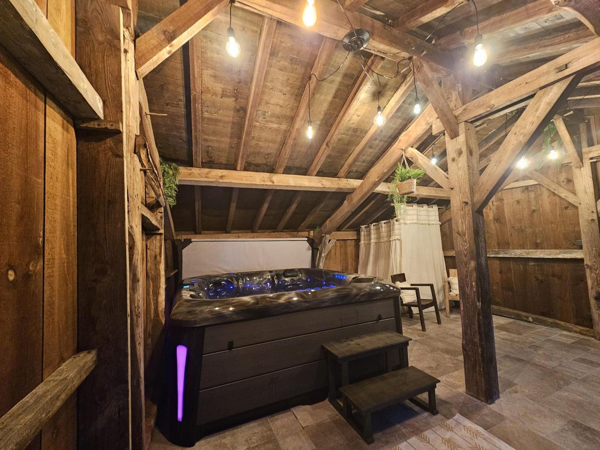 Grande Maison Avec Et Sans Vis-a-vis Holiday home Laglorieuse